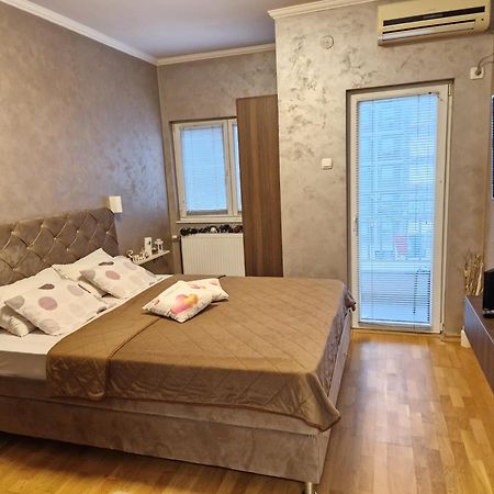 Apartman Studio Diamond Subotica Exteriör bild