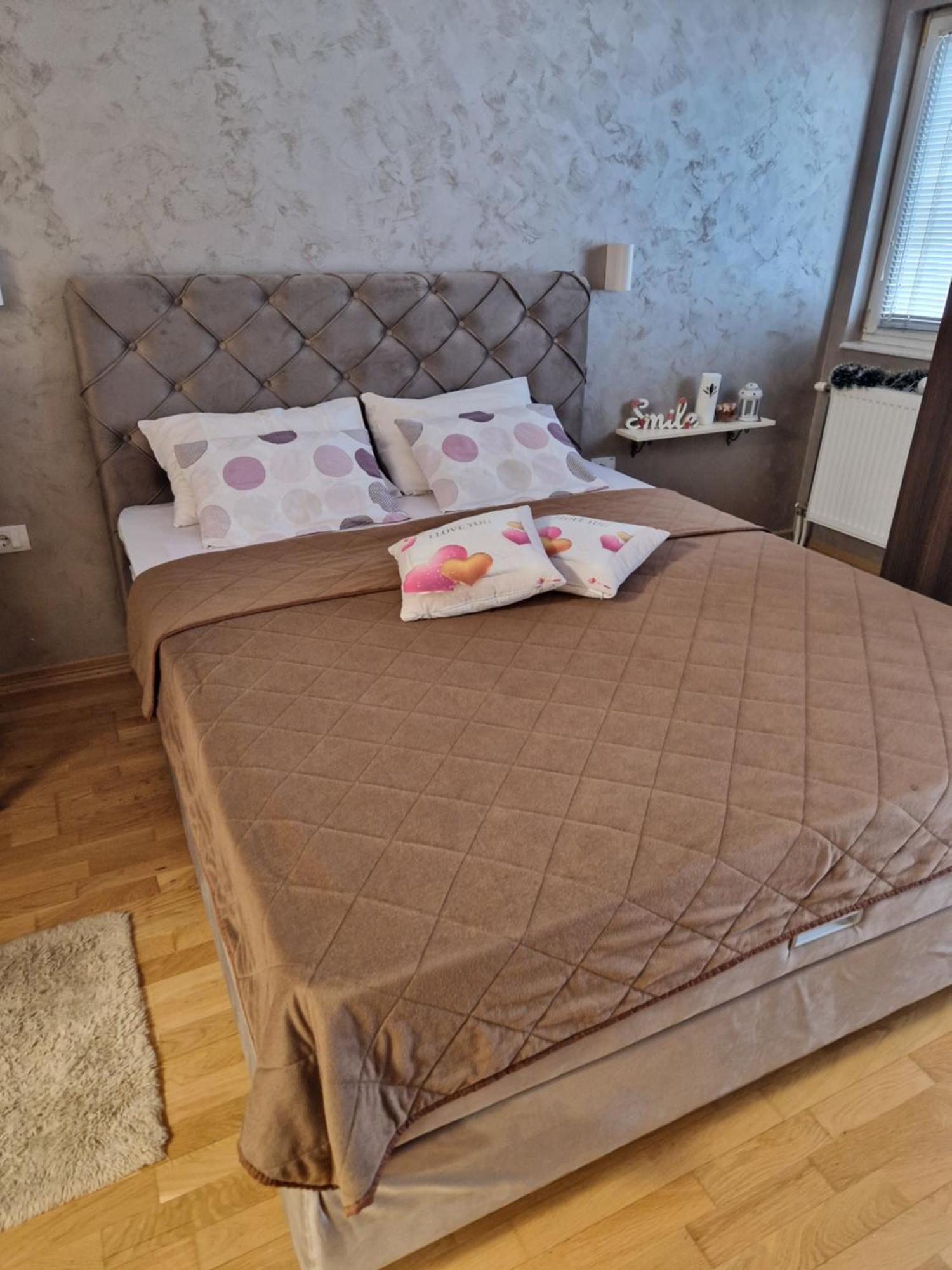 Apartman Studio Diamond Subotica Exteriör bild