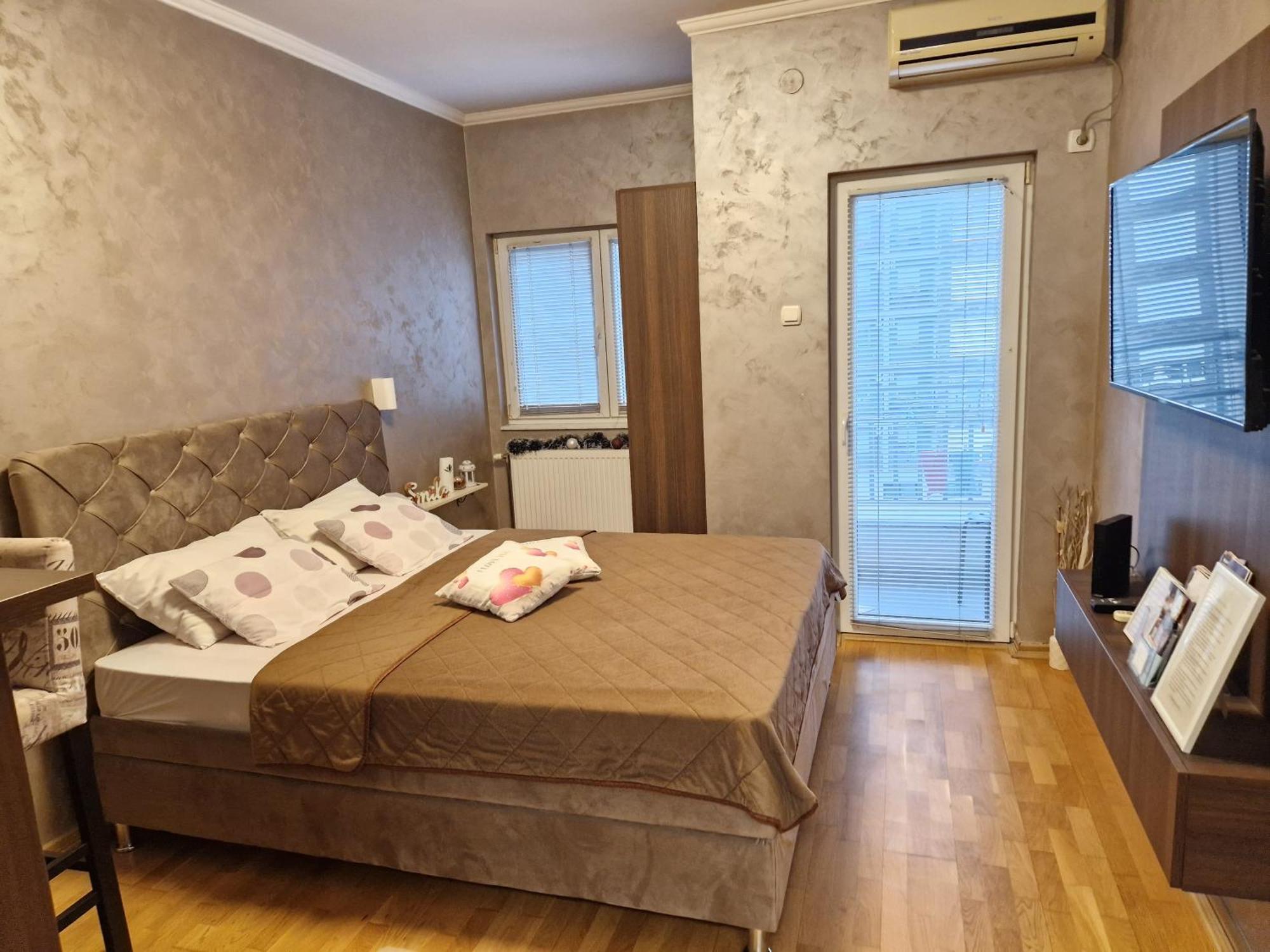 Apartman Studio Diamond Subotica Exteriör bild